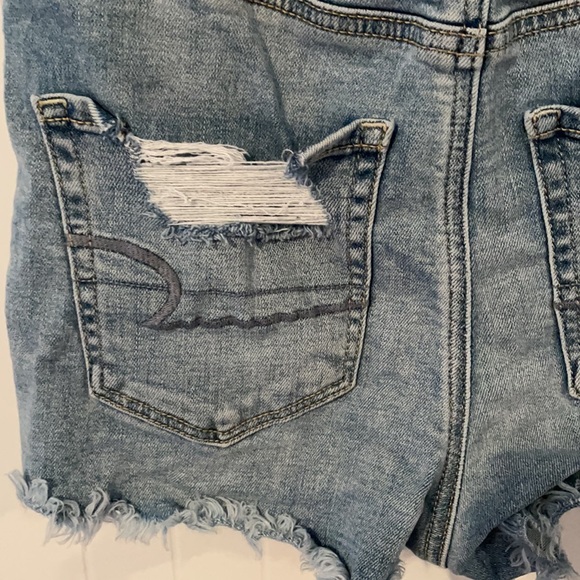 AE 🦅 2 Curvy Hi Rise Shortie Jean Denim Shorts - Picture 6 of 11